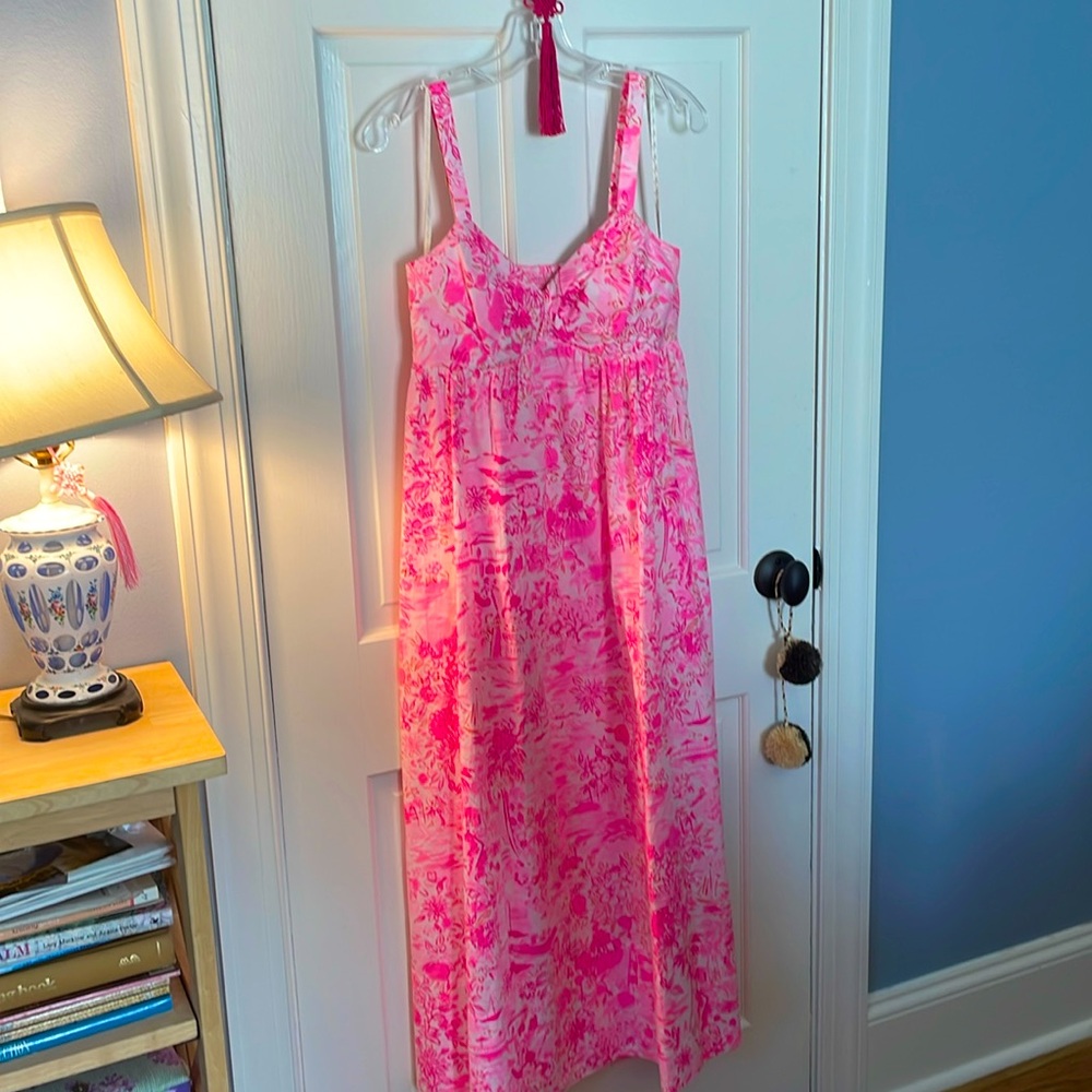 FEMININE FLIRTY, NWT, Lily, Pulitzer dress, super flattering 4 💋